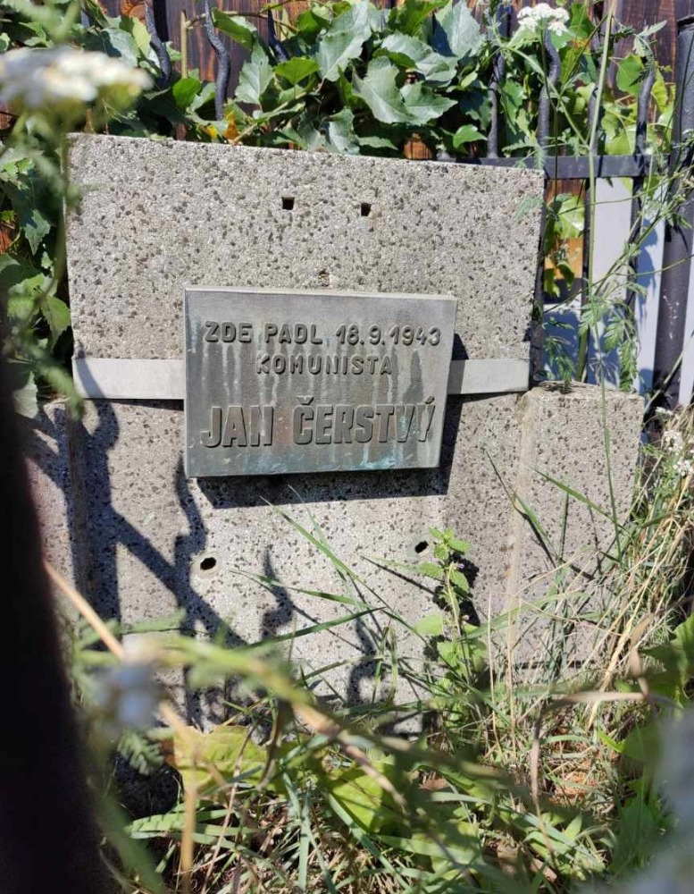 Detail pomníčku kde padl Jan Čerstvý